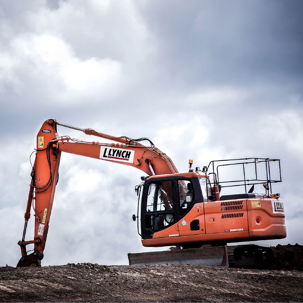 HTB-Specialist-Business-Finance-1000×1000-5